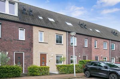 Woning Steur 188 Hendrik-Ido-Ambacht