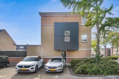 Woning Clare Lennartstraat 2 Spijkenisse