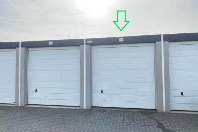 Garage Prof. Zeemanweg 679 Waalwijk