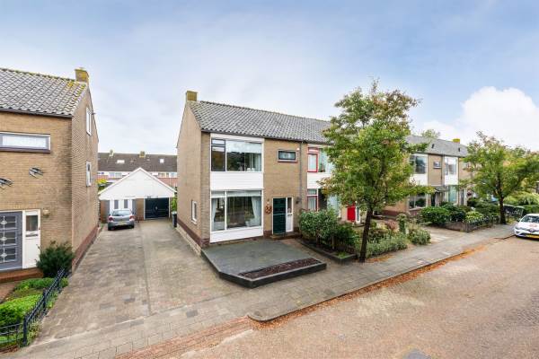 Woning Gerrit van Heemskerkstraat 21 Oosthuizen