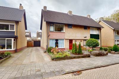 Woning Varenstraat 27 Raamsdonksveer