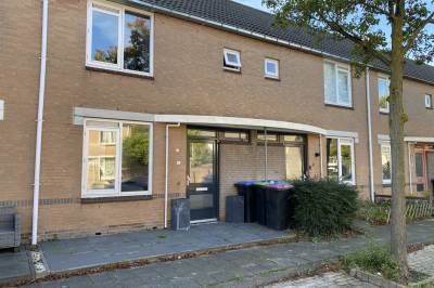 Woning Catharina van Tussenbroekstraat 10 Spijkenisse
