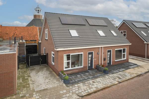 Woning van Loonstraat 1a St.-Annaparochie