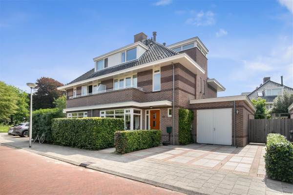 Woning Vincent van Goghlaan 10 Naarden