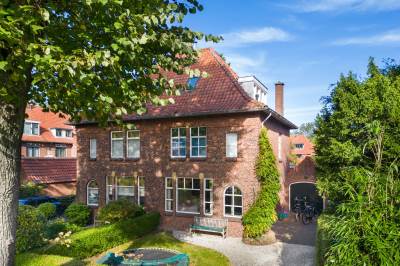 Woning Raadhuislaan 2 Leidschendam