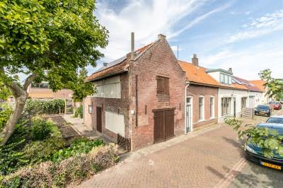 Woning Julianastraat 14 Ooltgensplaat