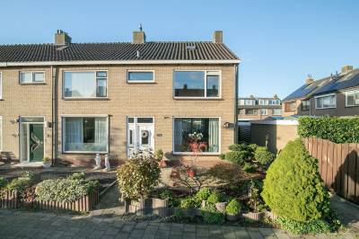 Woning Jhr Mr A F de Savornin Lohmanstraat 14 Zuidland