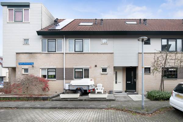 Woning Rudolf Nureyevstraat 8 Almere