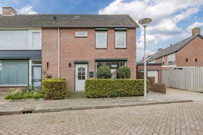 Woning Pastoor Antoniusstraat 2 Kruisland