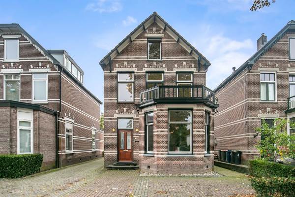 Woning Jhr. Mr. G.W. Molleruslaan 6 Apeldoorn