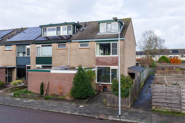 Woning Carel Fabritiusplantsoen 1 Hazerswoude-Dorp