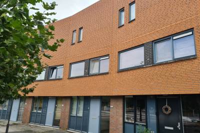 Woning van Eedenstraat 12 Oud-Beijerland