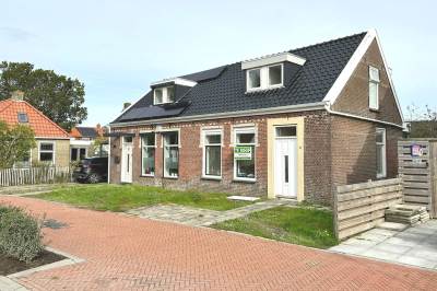 Woning Tzummarumerweg 8 Dongjum