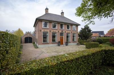 Woning Raadhuisdijk 8 Maasbommel