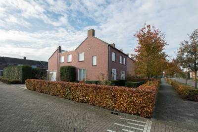 Woning Julianastraat 80 Hoeven
