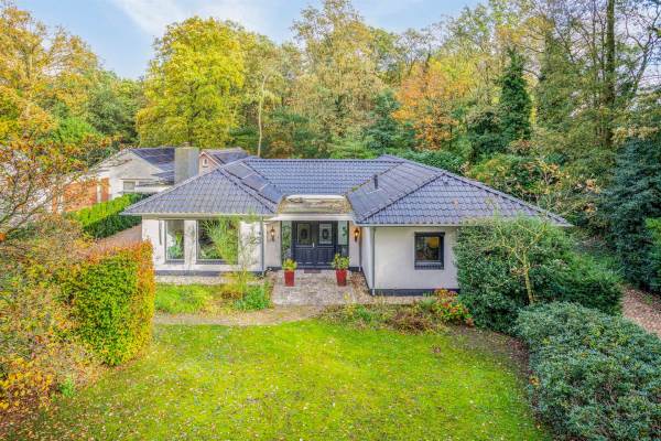 Woning Deken van der Cammenweg 23 Heesch