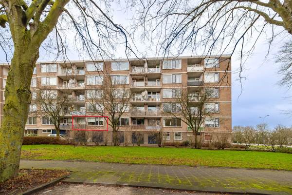 Woning Burgemeester Caan van Necklaan 72 Leidschendam