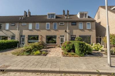 Woning Biezenveld 27 Puttershoek