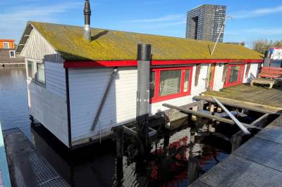 Woning Woonschepenhaven 26 Groningen