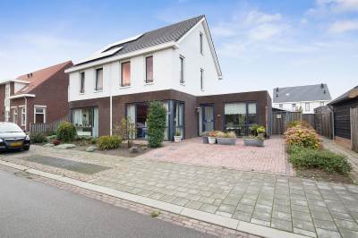 Woning Donkervliet 28 Kruiningen