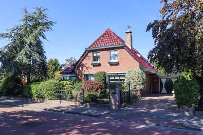 Woning Mennerdahôf 28 Deinum