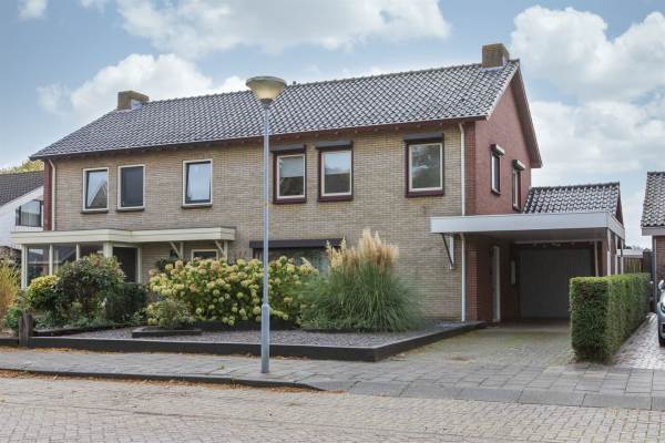 Woning Pastoor van Sonsbeeckstr 13 Stokkum