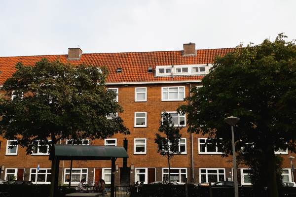 Woning Paramariboplein 18III Amsterdam