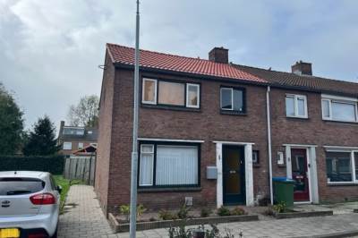 Woning van Bergenstraat 1 Zevenbergen
