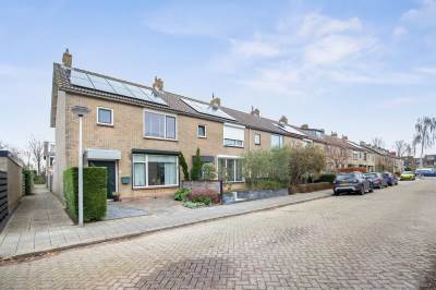 Woning Johan Berkstraat 1 Zuid-Beijerland
