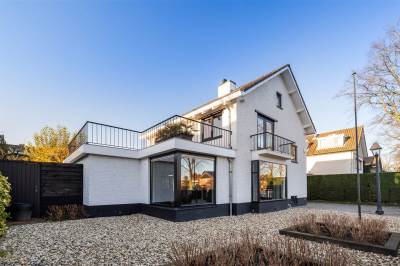 Woning Graaf Willemlaan 16 Hendrik-Ido-Ambacht