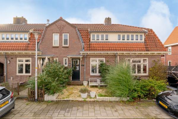 Woning Burgemeester van Meetelenstraat 31 Uithoorn