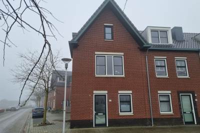 Woning Burgemeester van Niekerklaan 42 Hillegom