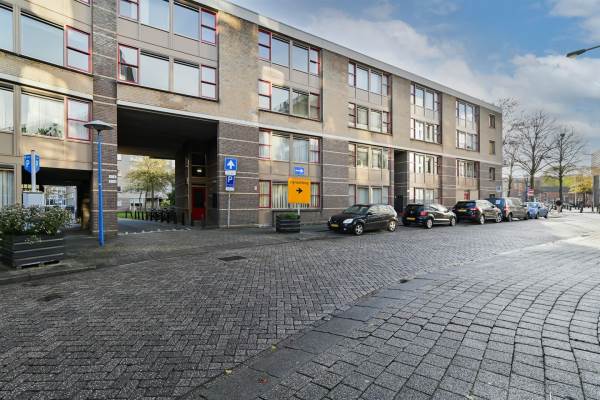 Woning Pastoor van Nuenenhof 6 Utrecht