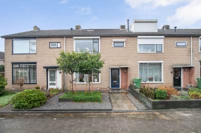 Woning Ridder van Dorpstraat 23 Nieuw-Beijerland