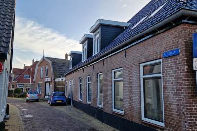 Woning Kerkplein 1a Hippolytushoef