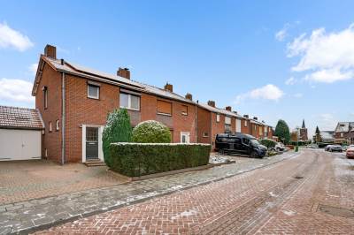 Woning Esdoornlaan 12 Haelen
