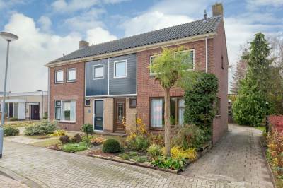 Woning Pastoor Suidgeeststraat 12 Venhuizen