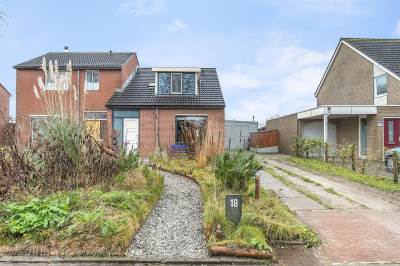 Woning Brugstraat 18 Pieterzijl