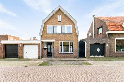 Woning Middenlaan 1 Oosterhout (NB)