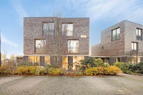 Woning Oeverzegge 21 Roelofarendsveen
