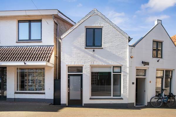 Woning Kerkstraat 43 Strijen