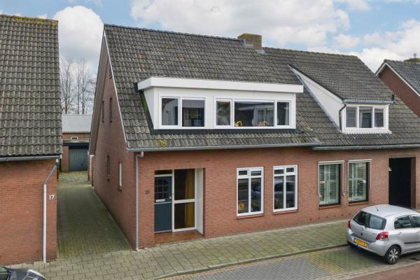 Woning Kerkstraat 21 Nieuwveen