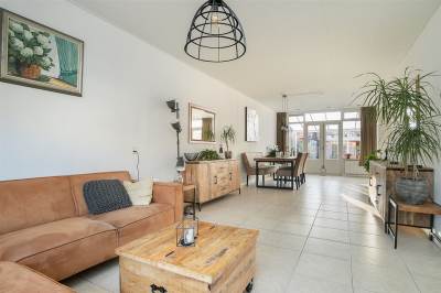 Woning Van Velzenstraat 17 Alphen aan den Rijn