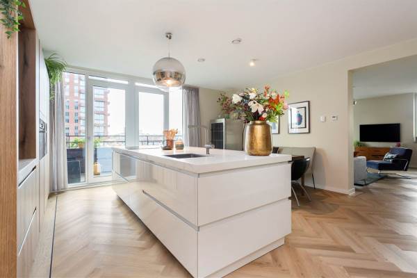 Woning Maashavenweg 214 Rotterdam