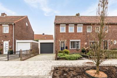 Woning Admiraal de Ruijterstraat 16 Roosendaal