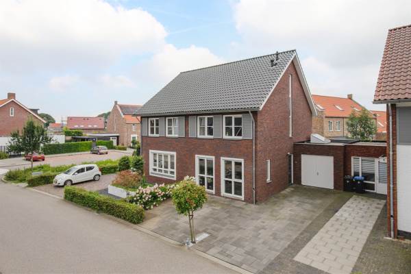 Woning Korenveld 10 Beneden-Leeuwen