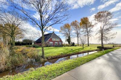 Woning Miedwei 52 Surhuizum