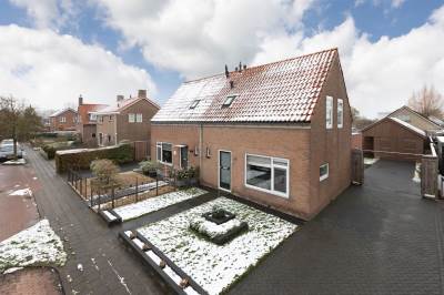 Woning P.A.Glastra van Loonstrjitte 22 Scharnegoutum
