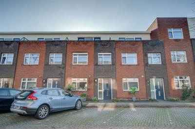 Woning Zeldenrustlaan 4 Raamsdonksveer