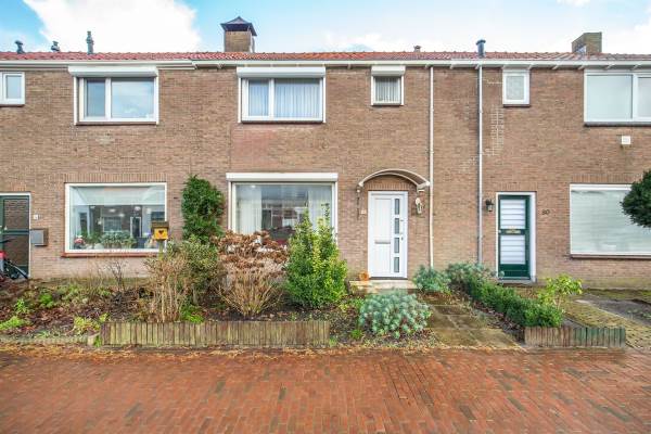 Woning Burgemeester Stemerdinglaan 82 Oost-Souburg